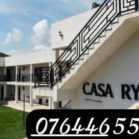 Готель Casa Ryn Вама-Веке Екстер'єр фото